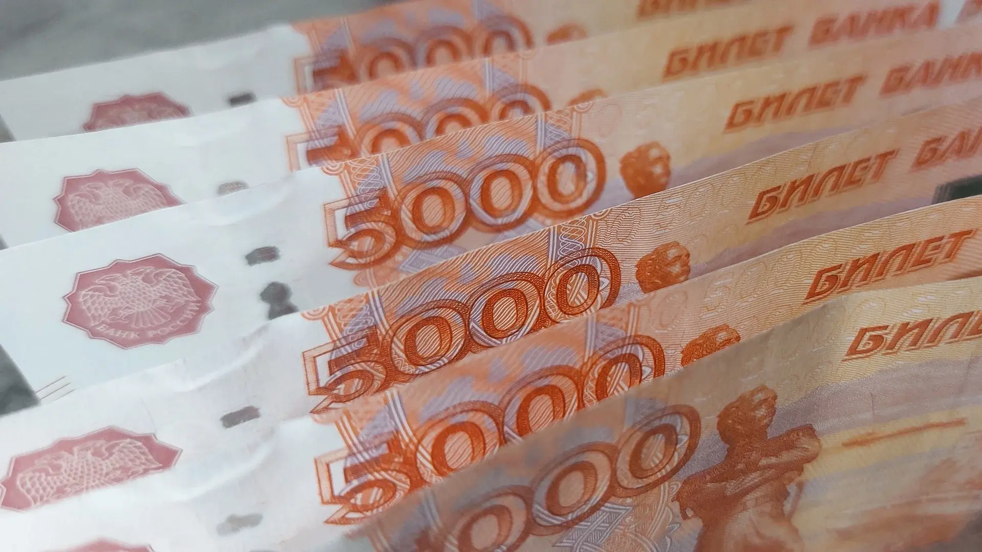 Эксперты назвали среднюю зарплату в Челябинске и Магнитогорске