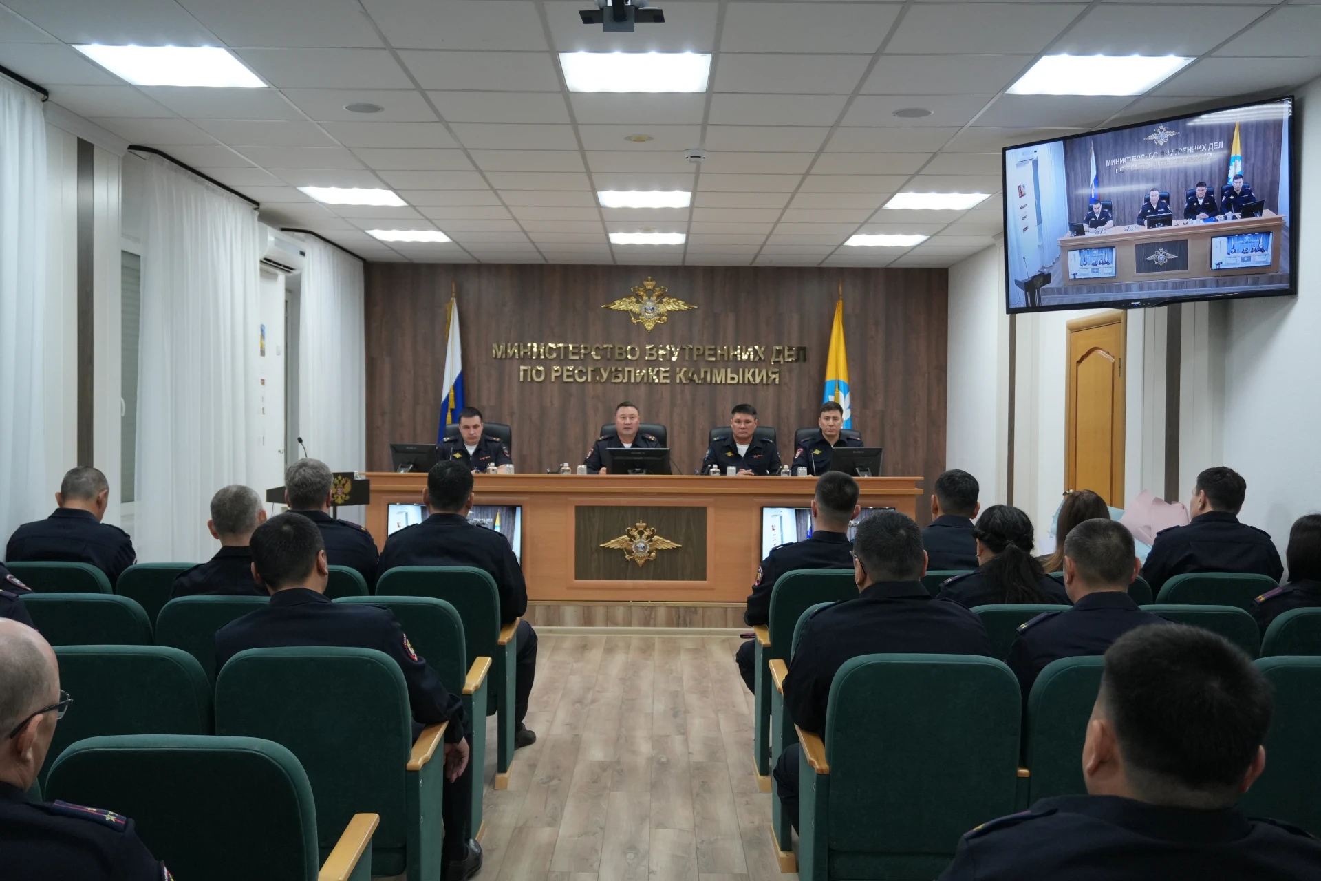 В Министерстве внутренних дел по Республике Калмыкия состоялось еженедельное совещание,...