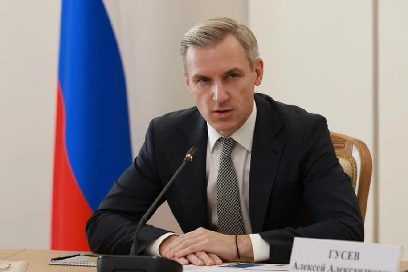 Василий Анохин потребовал от управляющих компаний оперативно решить проблемы с отоплени...