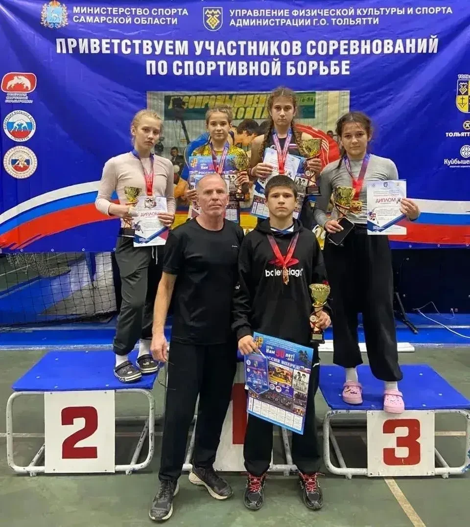 Поздравляем юных борцов и их тренера с успешным выступлением на Первенстве городского о...