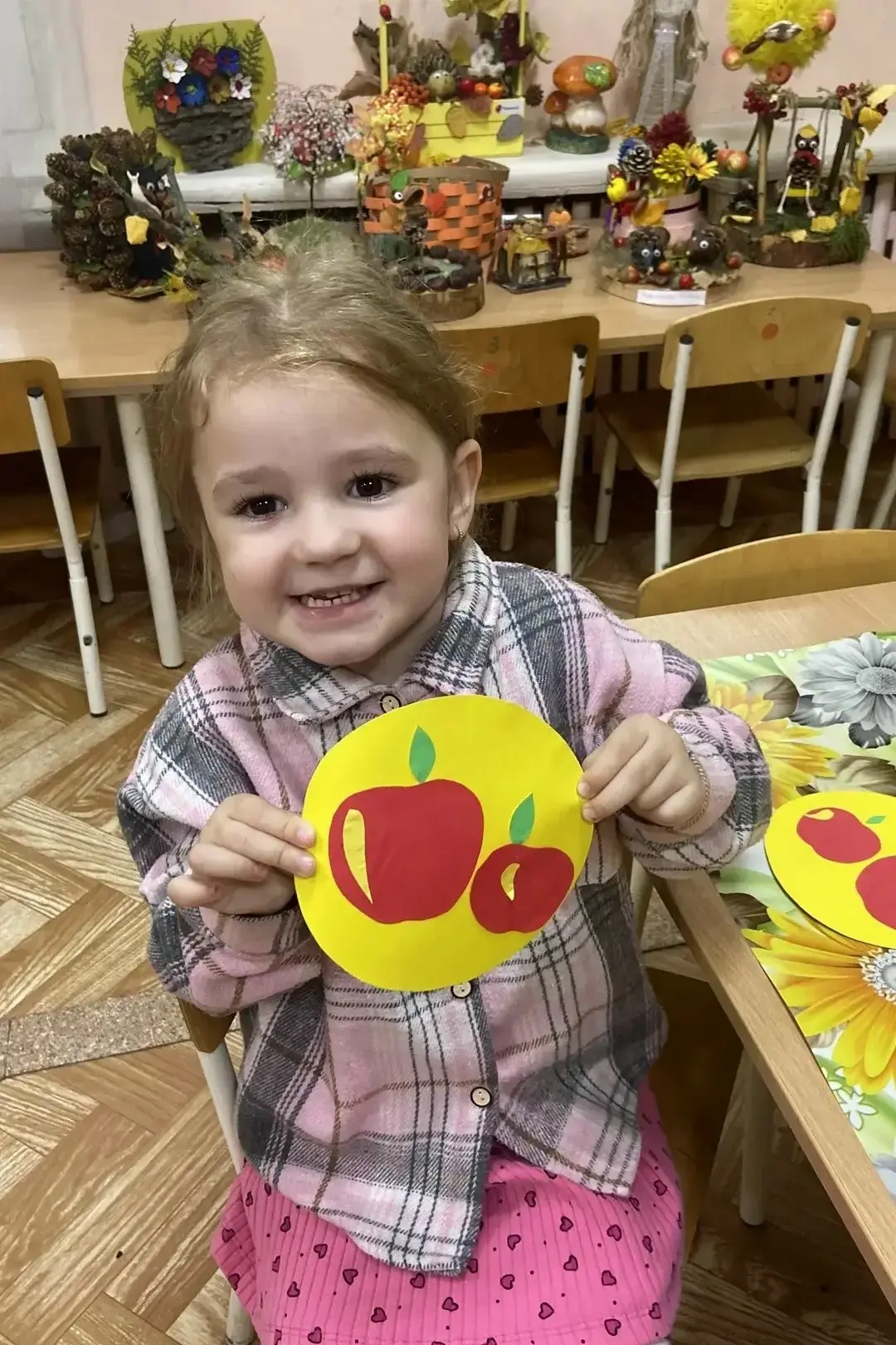 🍏Аппликация «Большие и маленькие яблоки