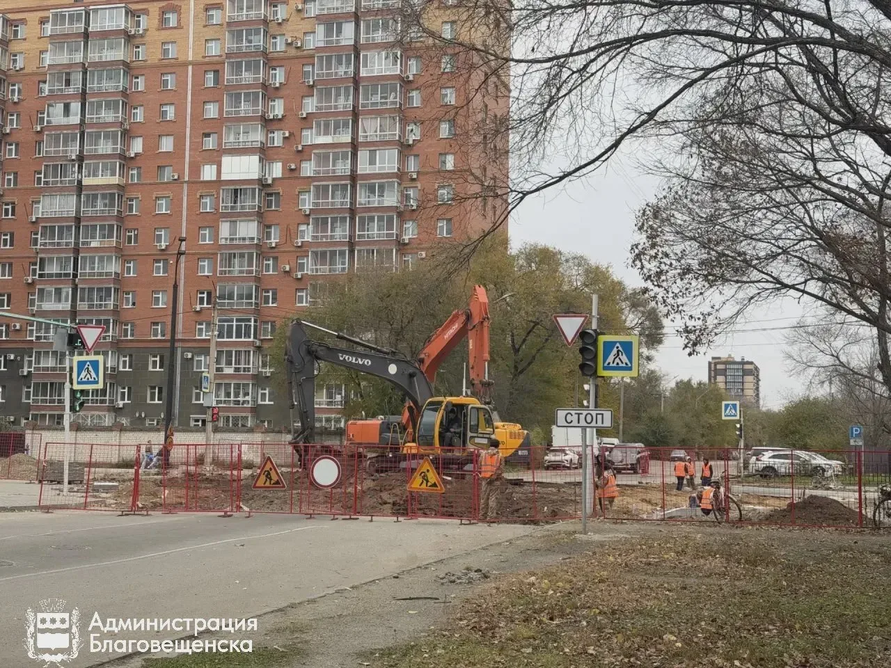 На Октябрьской ремонтируют новые участки