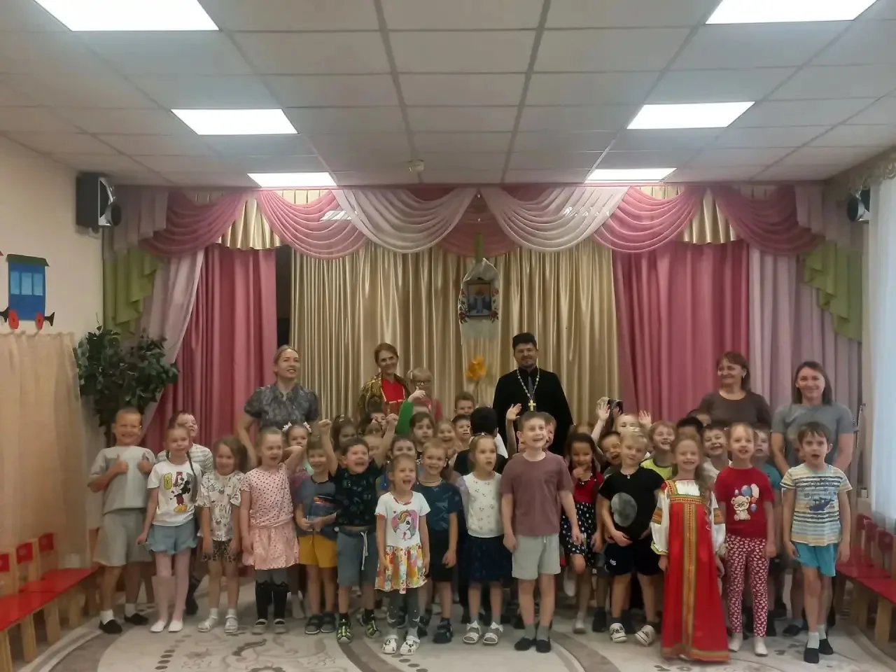 В д/о "Пчелка" МБОУ Володарской СОШ состоялся замечательный, тёплый и благодатный празд...