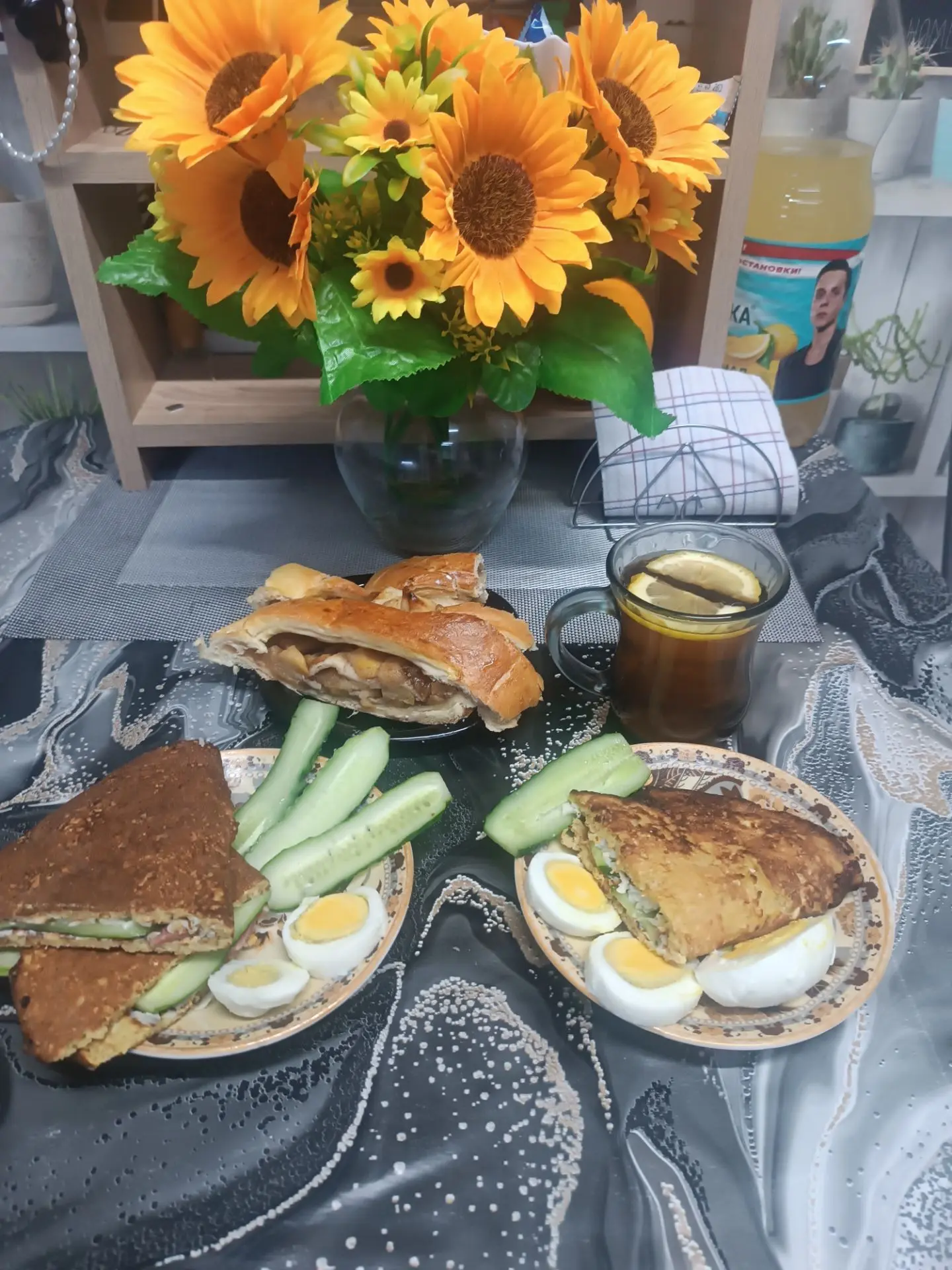 Овсяноблин на завтрак и разбегаемся ,кто в школу ,кто на работу 🌮🫖☕