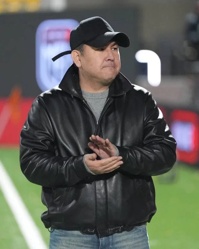 ⚽️ «10» обыграла «Броуков» (2:1) в первом матче 1/4 финала благодаря голам Кутуза и Дан...