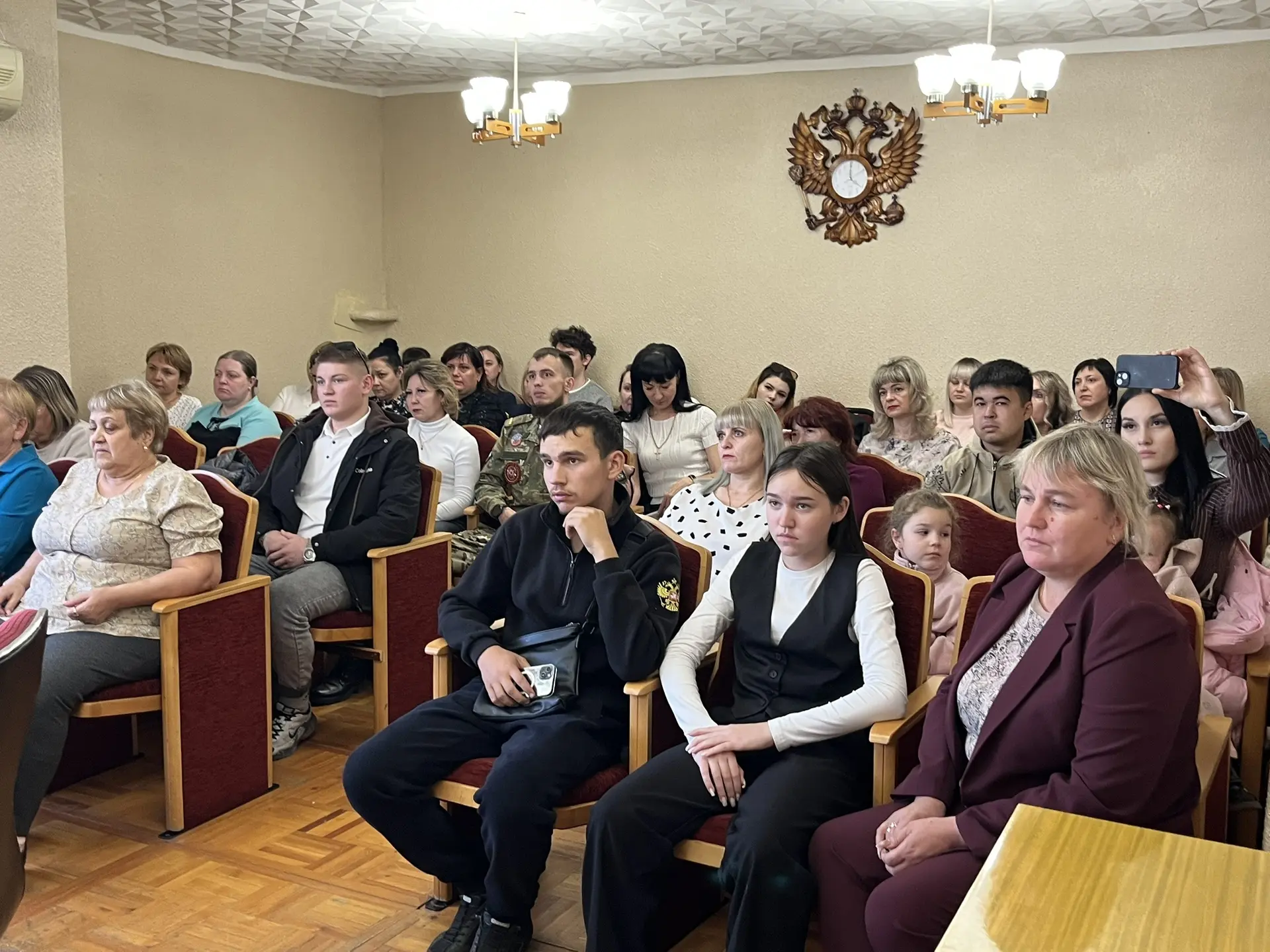 🎖️ В Краснокаменске вручили государственные награды участникам СВО и их семьям