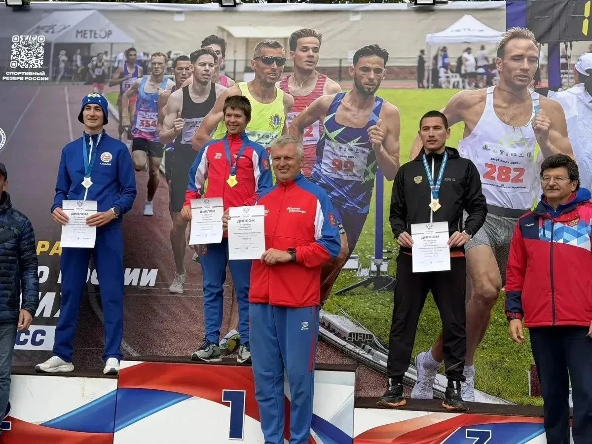 Спортсмен из Хакасии Кирилл Яковлев взял серебро на чемпионате России по кроссу. Предст...