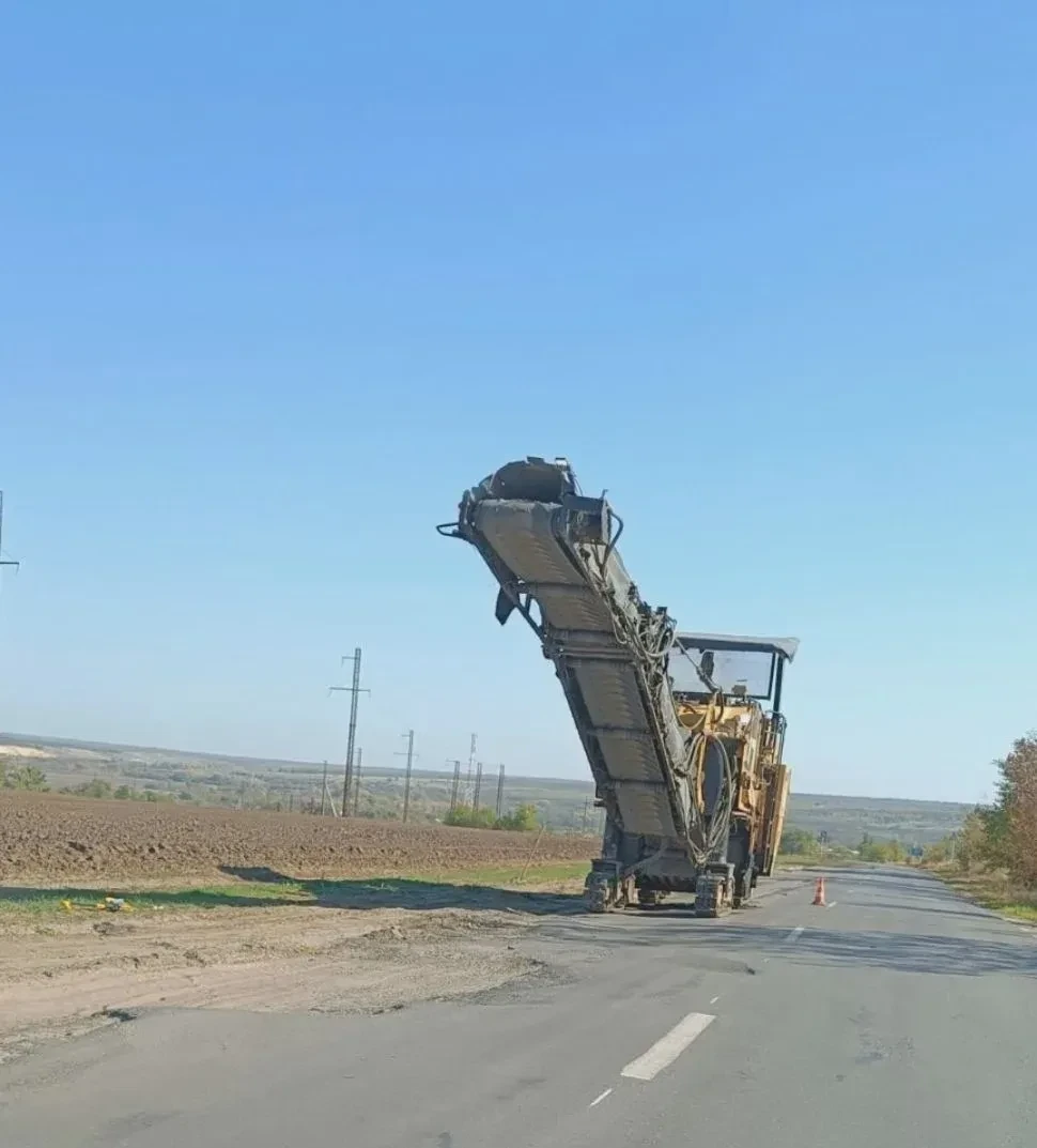 🚧 На Калитвенской дороге латают ямы