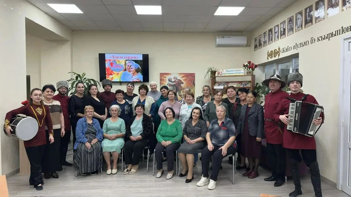 В рамках декады Дня пожилого человека в Шовгеновской межпоселенческой районной библиоте...