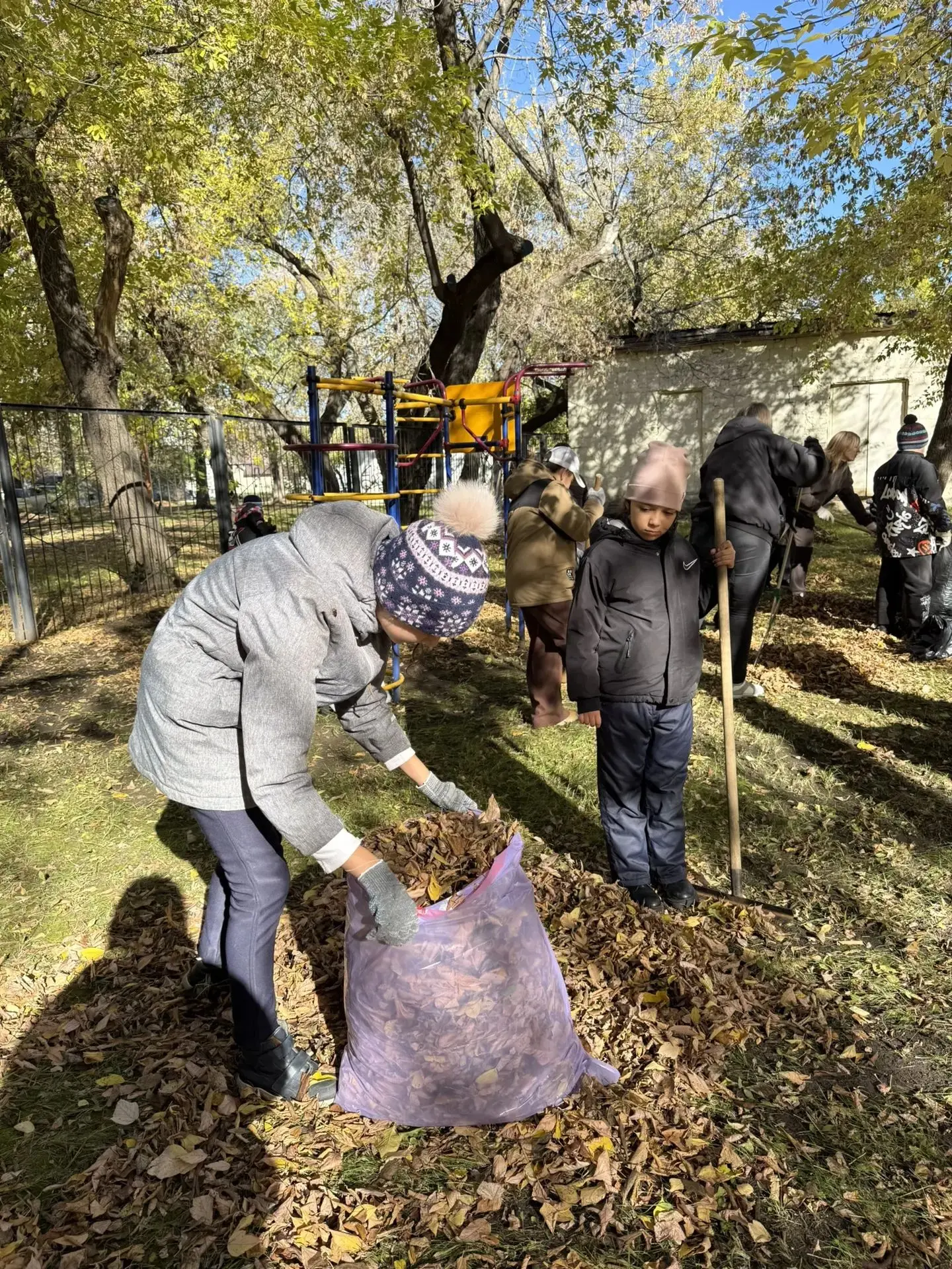 🧹 Чистота, труд, пятница! 🌳