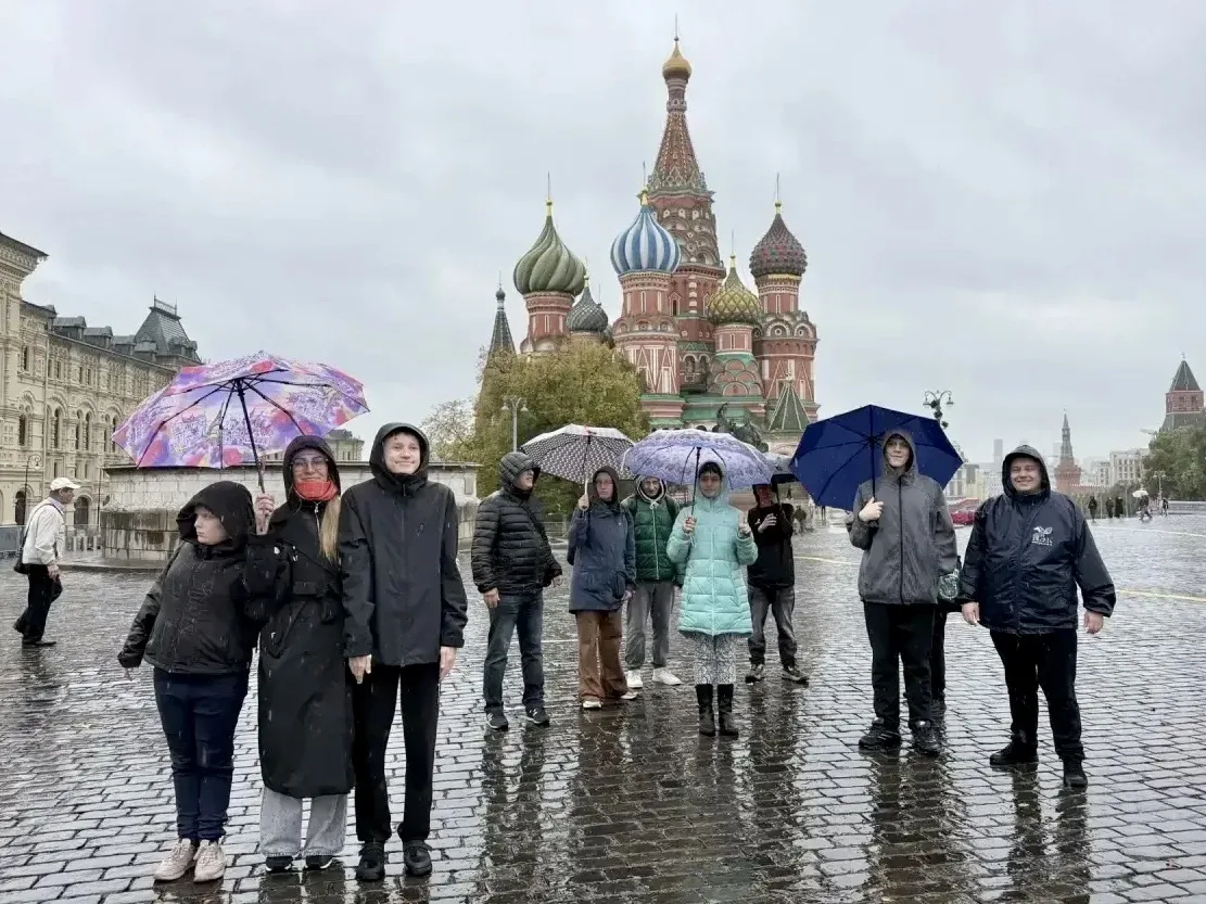 ⭐️🚶‍♀️‍➡️Девятиклассники покоряют Москву: как прошёл городской квест «Играй в Москву»