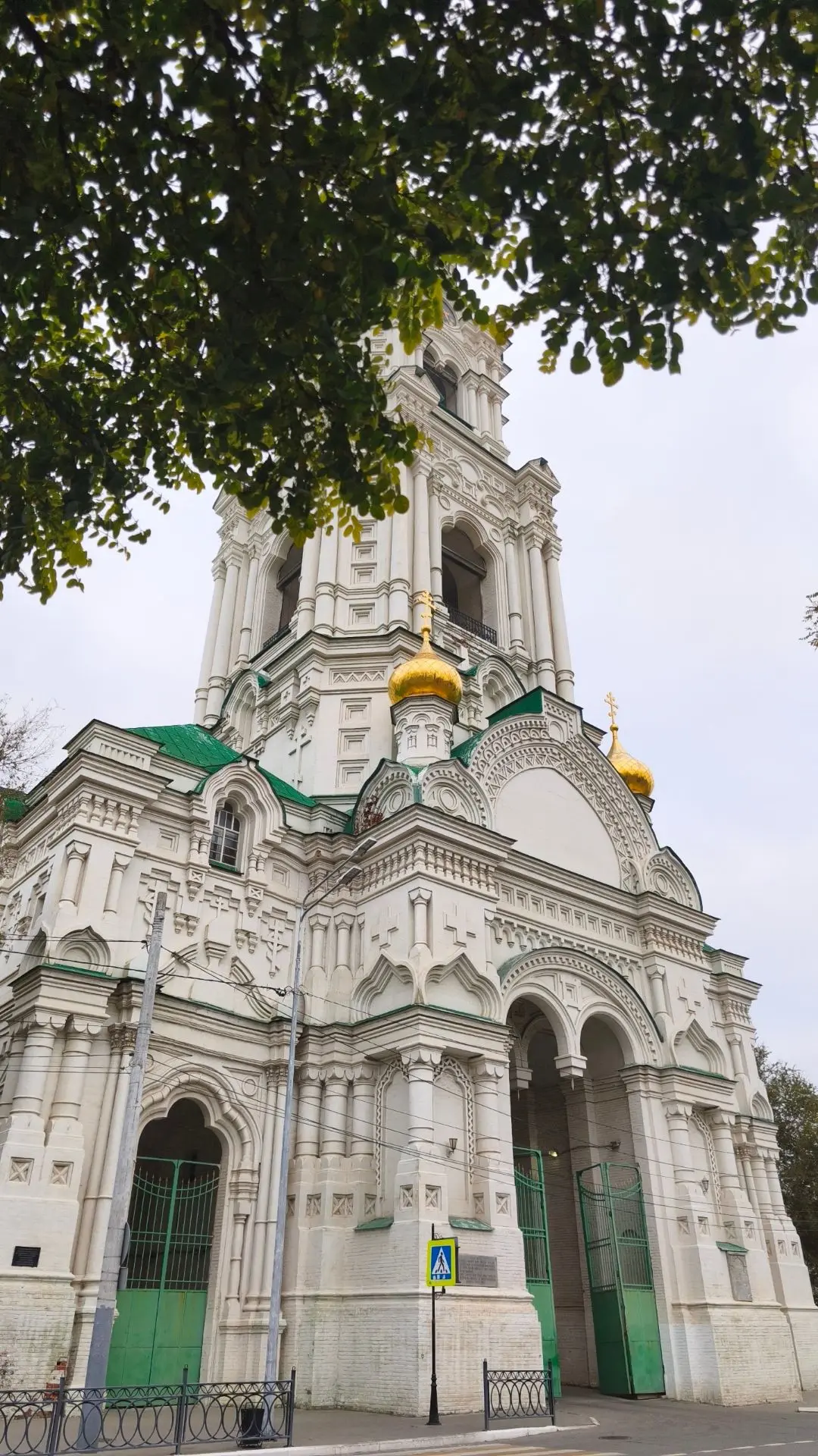 Главные ворота Астраханского кремля закрыли на реставрацию