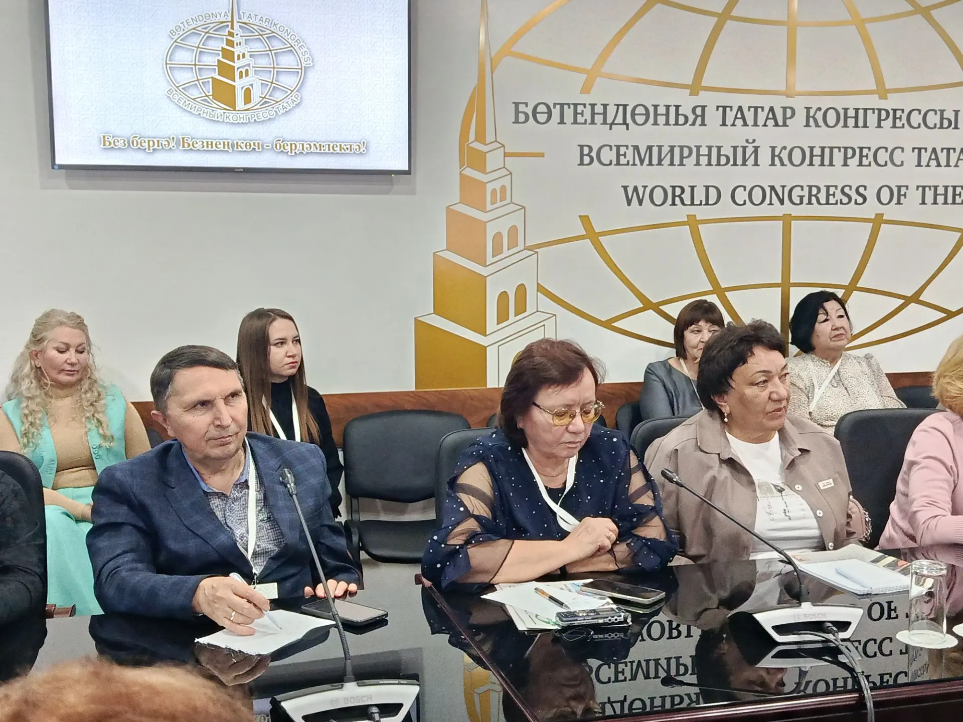 Татар журналистикасы форумында "Өмет" газетасының баш мөхәррире Исхак Хәлимов бик тә эч...