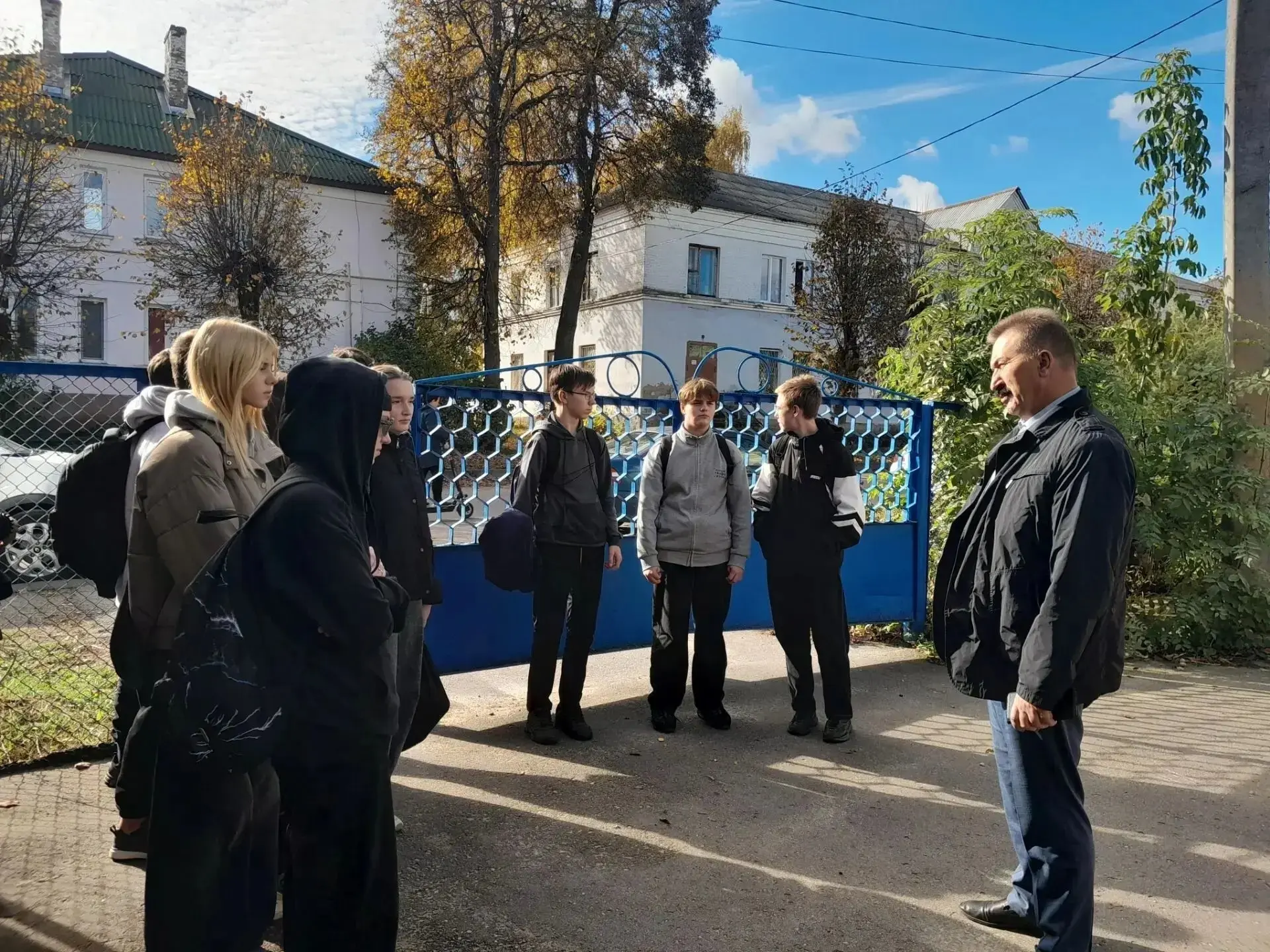Школьники из средней школы №5 побывали в Управлении по делам ГО и ЧС — в рамках «Недели...
