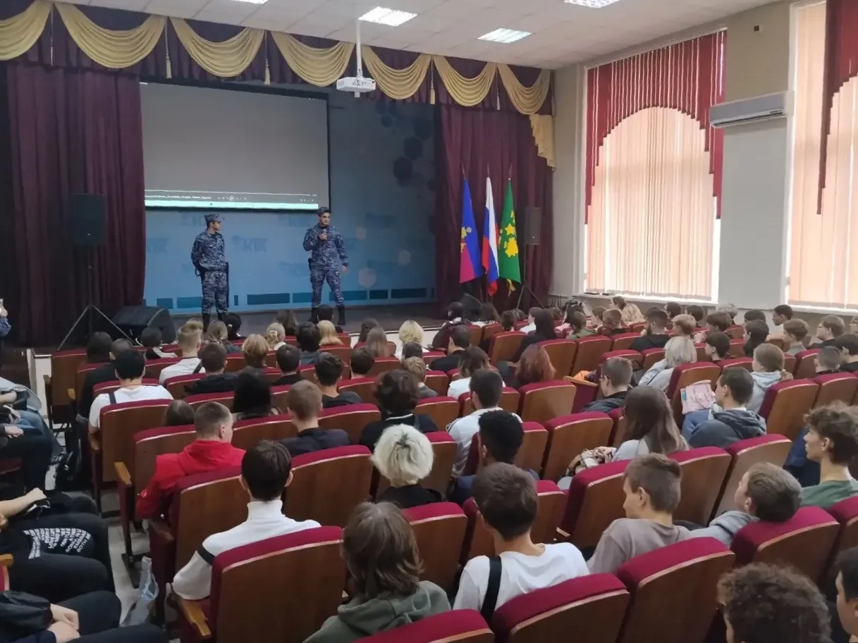 15 октября в Крымском техническом колледже состоялся урок мужества, посвящённый антитер...