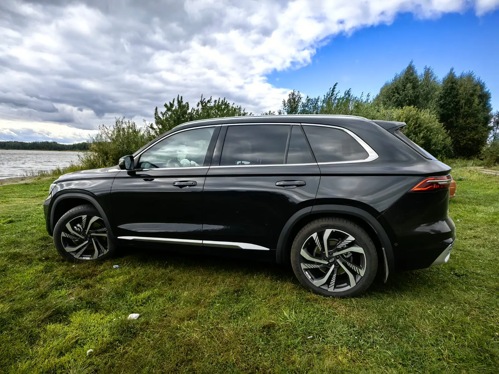Продам личный автомобиль Монжаро