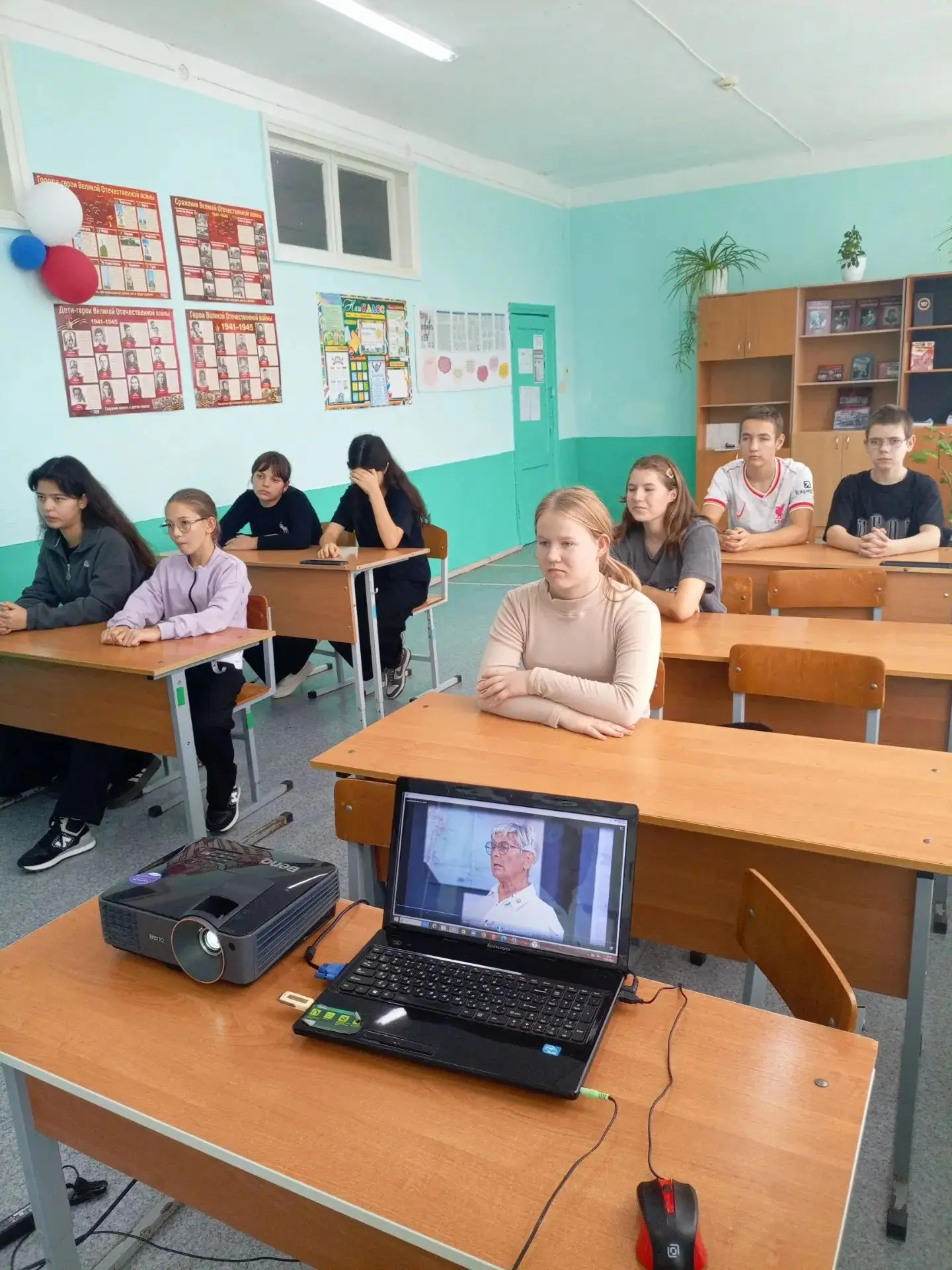 25 сентября в нашей школе, для ребят 6-8 классов прошёл классный час, посвящённый Курил...