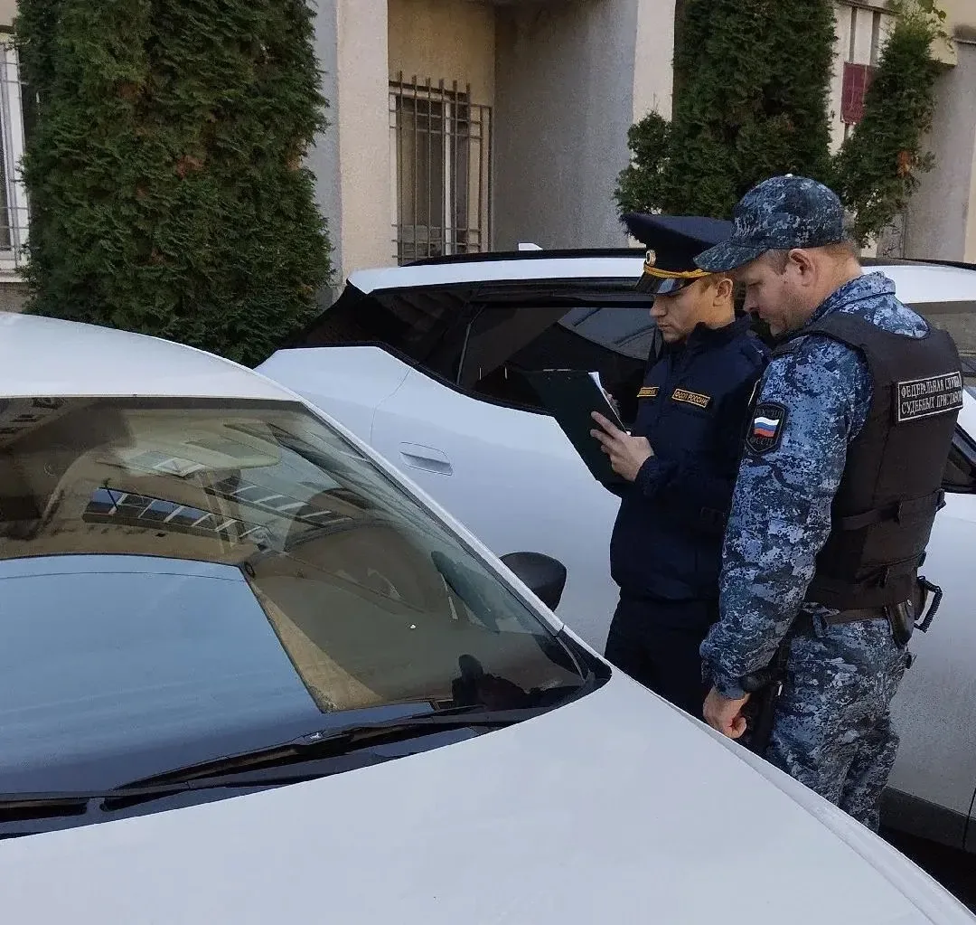 Судебные приставы Кисловодска конфисковали автомобиль и снегоболотоход  за общественно ...