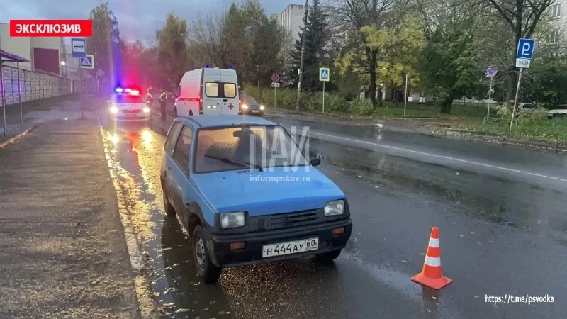 На Октябрьском проспекте в Великих Луках Ока сбила 52-летнюю женщину. Авария произошла ...