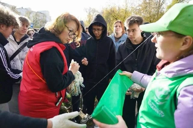 В Подольске на экозабеге собрали более тонны отходов