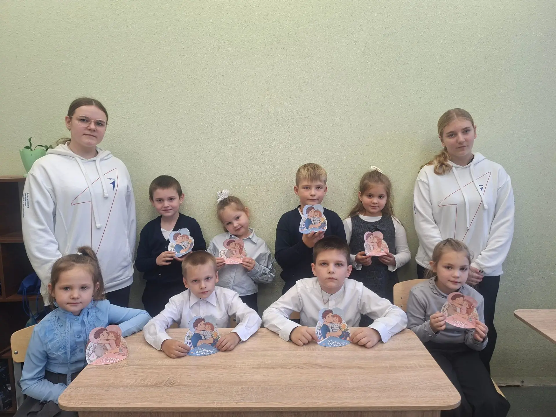 🌹15  октября, в преддверии торжества Дня Отца  для 1  "А" класса прошел  мастер-класс ...