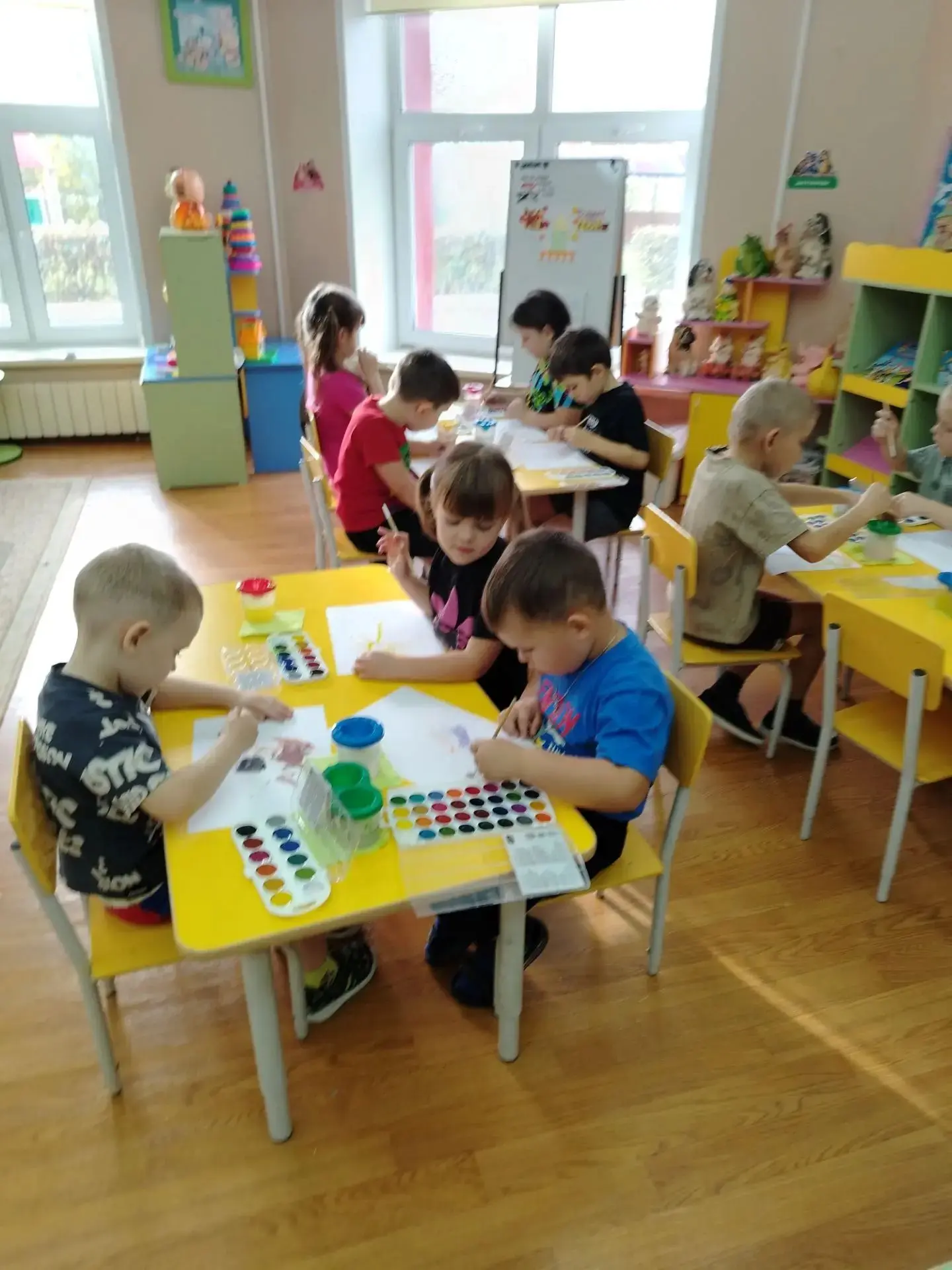 🎨 Акварель: первая встреча с волшебством цвета!