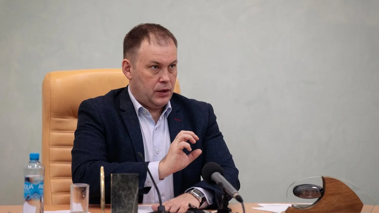 Илья Середюк прокомментировал слухи об отставке в ходе прямого эфира