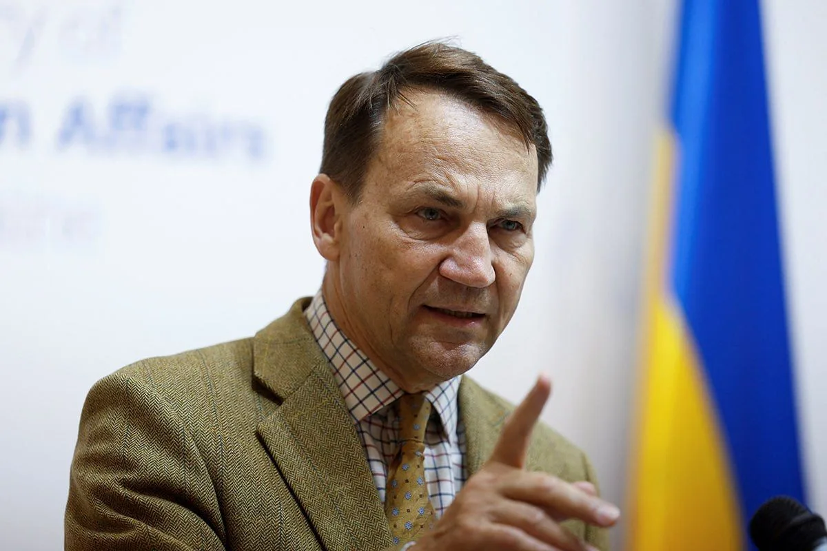 Глава МИД Польши призвал европейские страны закрыть российские консульства, сократить ч...