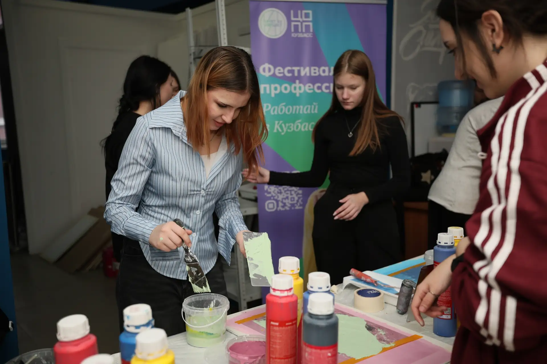 Профессия в руках: школьники пробуют себя в декоративной отделке