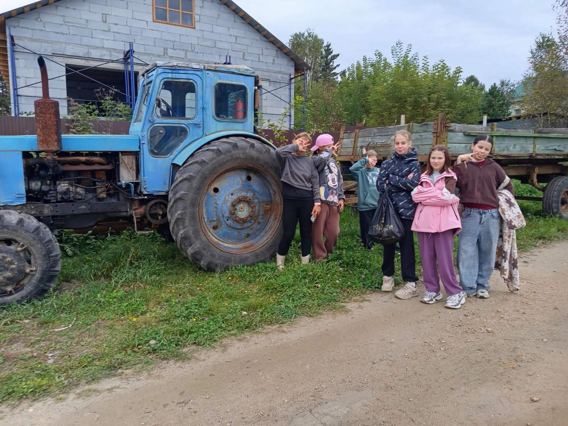 11 сентября наша школа с радостью отправилась на турслет 🏕️. Преодолев трудности и пог...