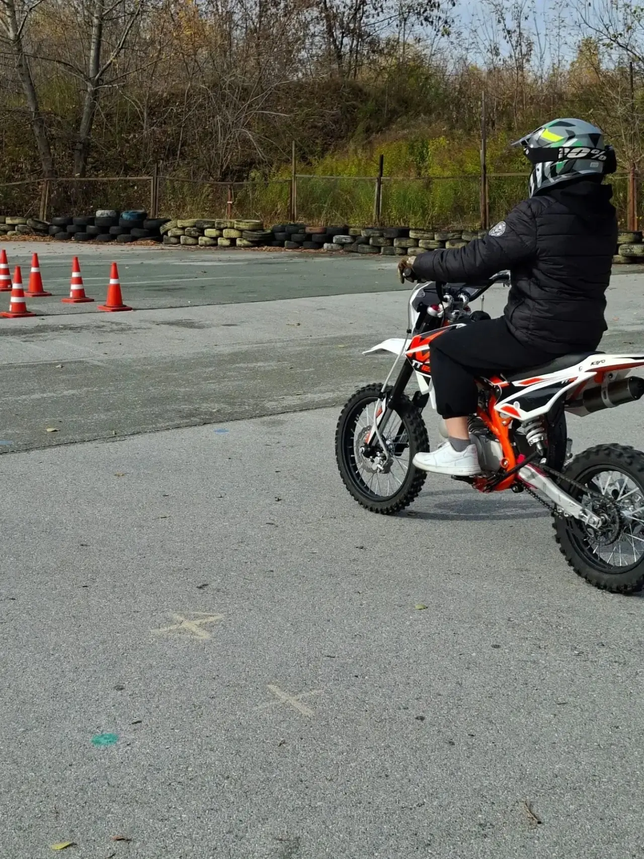 🏍️ Юные мотоспортсмены Карасука доказали: в мотоспорте важна не только скорость, но и ...