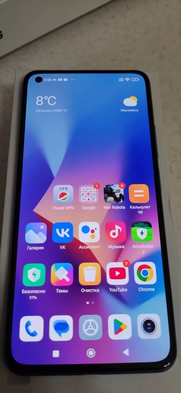 Продам смартфон Xiaomi Mi 11 Lite 8/128 ГБ, б/у, Макеевка, 8 500 руб.