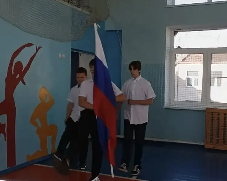 🇷🇺Понедельник начался с традиций — и важных разговоров