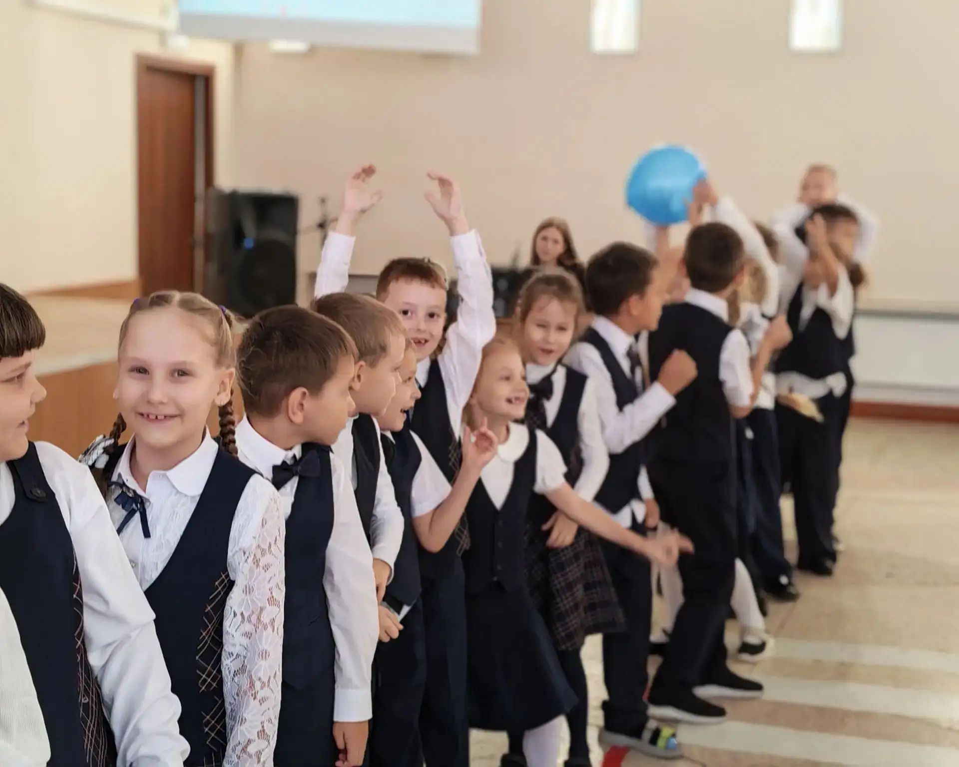 В нашей школе прошёл традиционный праздник «Посвящение в первоклассники». Для 52 ребят ...