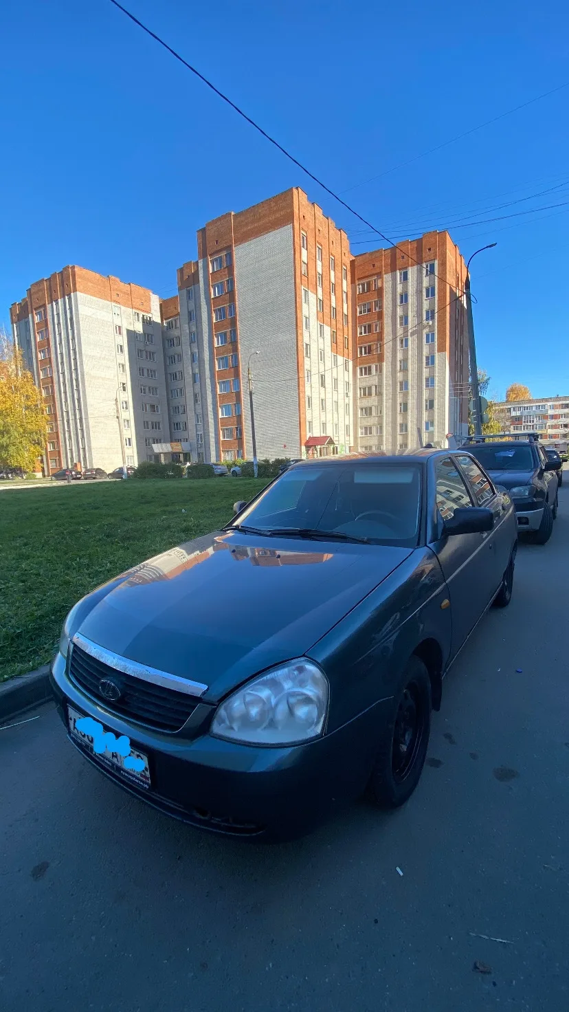 Лада Приора 2010 год