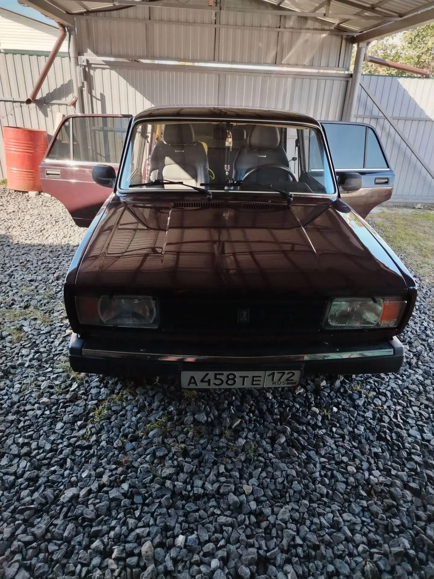 Продам ваз 2105 инжектор 2008 года. Переварина и обработана. Сигнализация с автозапуска...