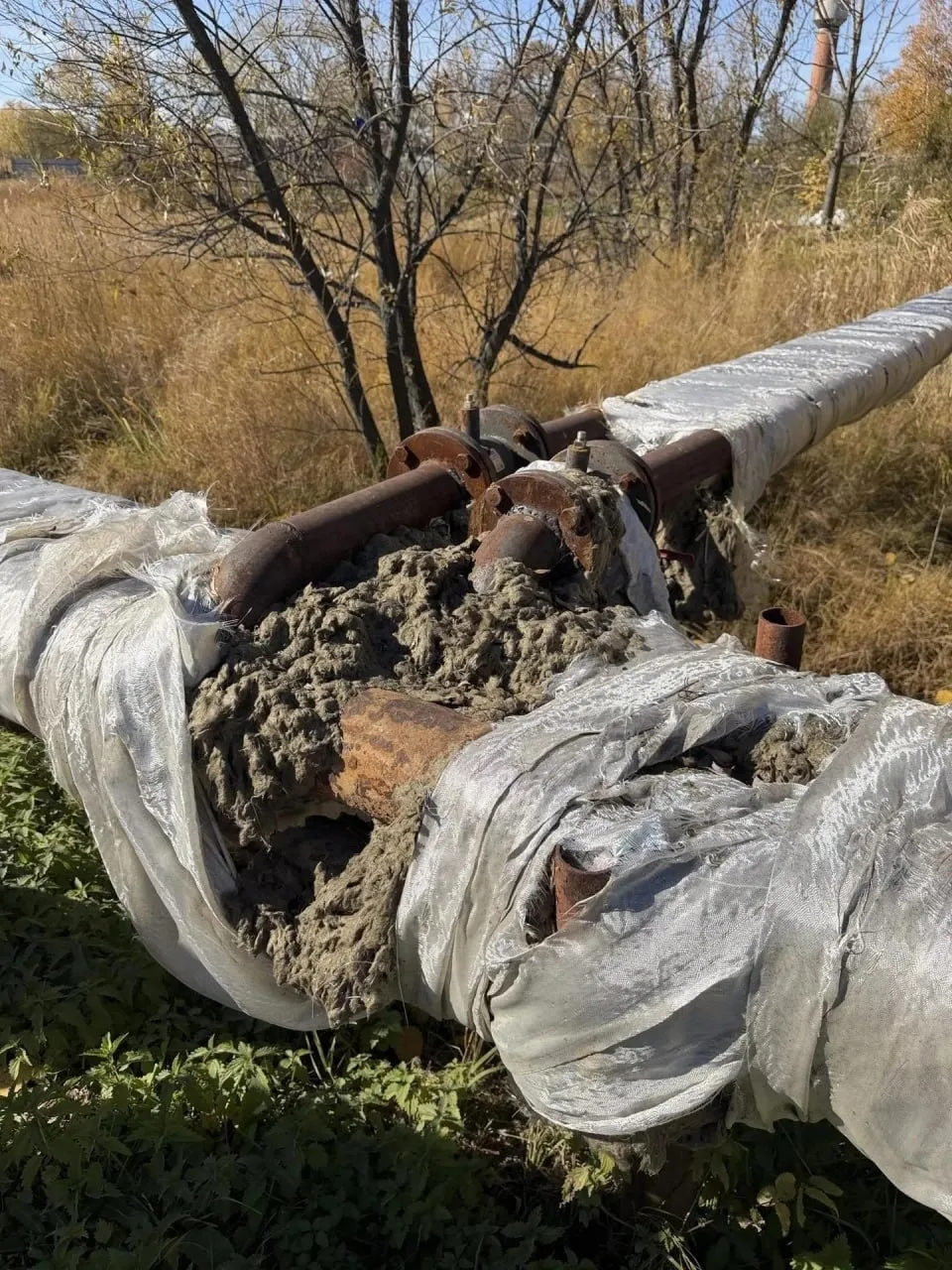 В Смидовичском районе теплотрассы остались неутепленными