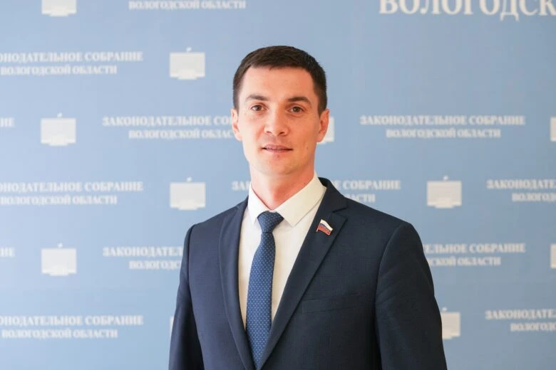 Сенатором от Вологодской области снова стал Роман Маслов.