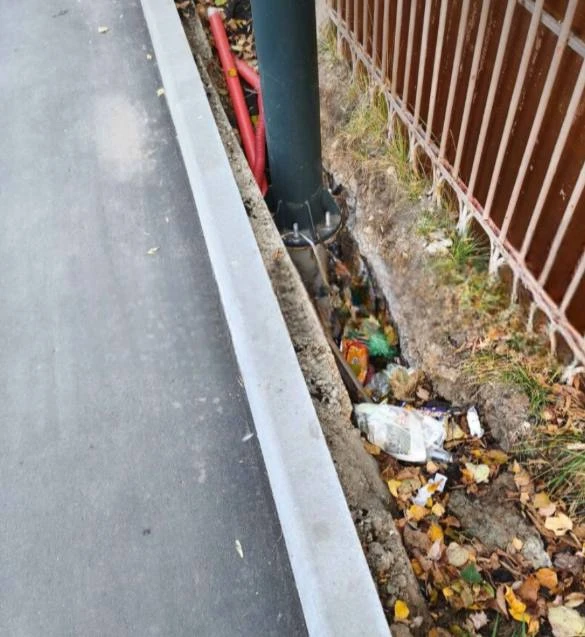 ⚠️ У детского сада в Южном Бутово оставили яму