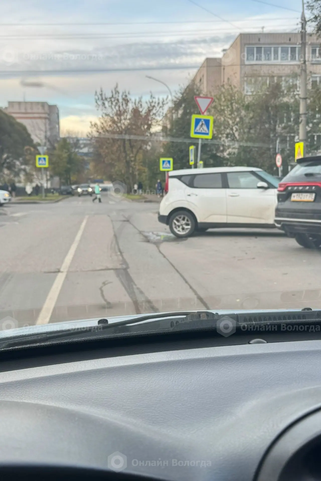 На перекрестке Авксентьевского-Кирова рядом с Лицеем 32 начиная с 1 сентября вот таким ...