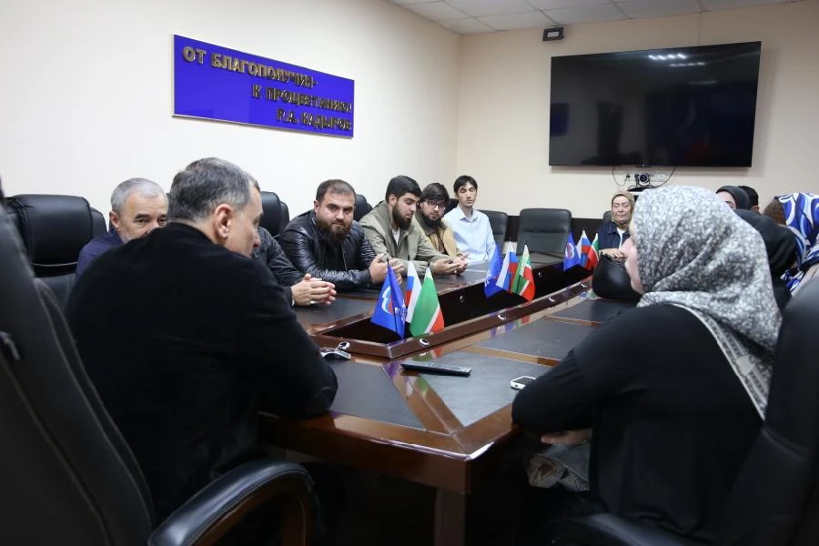 В Грозном наградили лучших активистов приложения «ВВЕРХ.ПРО»