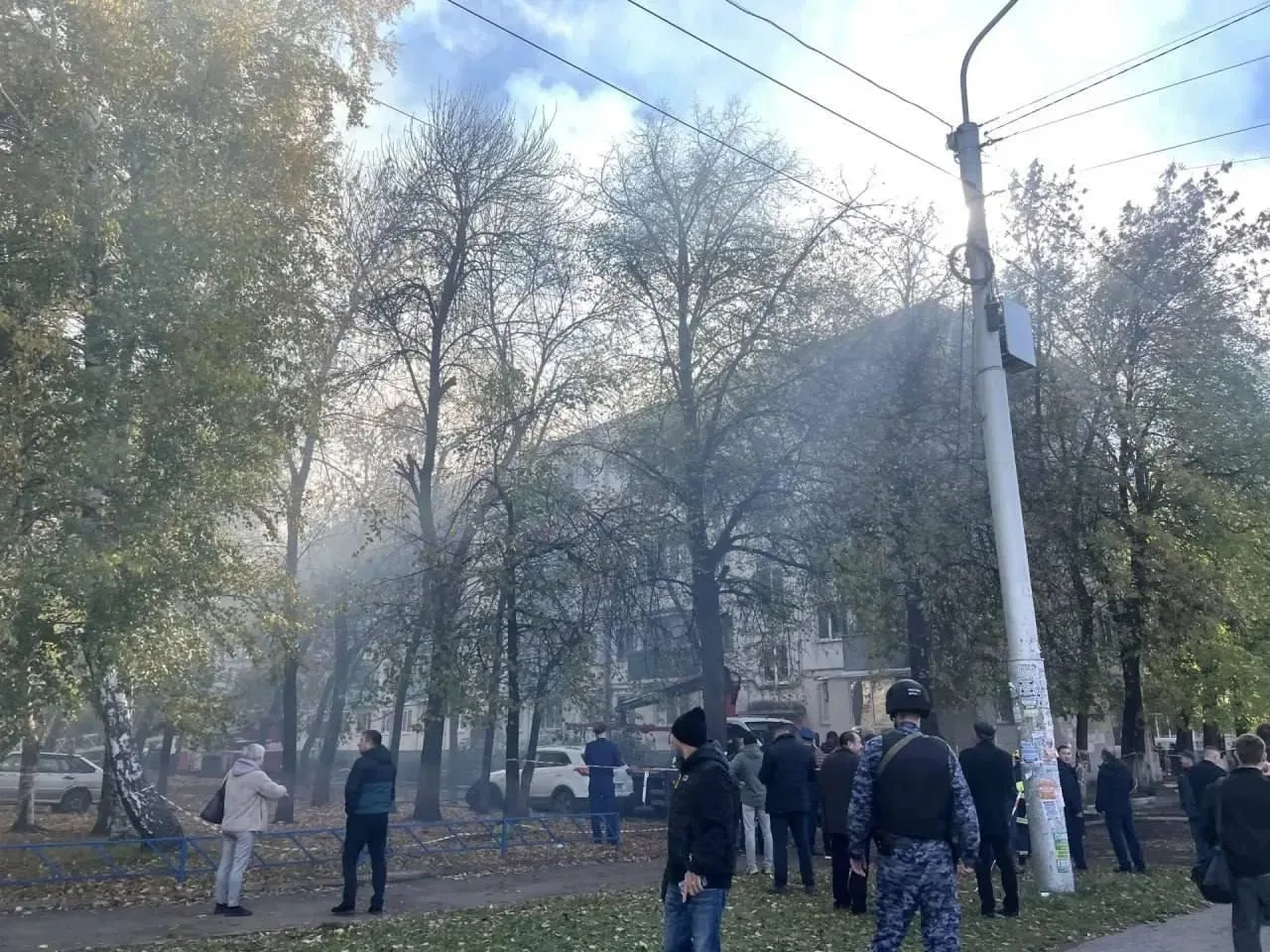 🔥 Двое рабочих получили тяжелые ожоги при пожаре на Зорге в Уфе