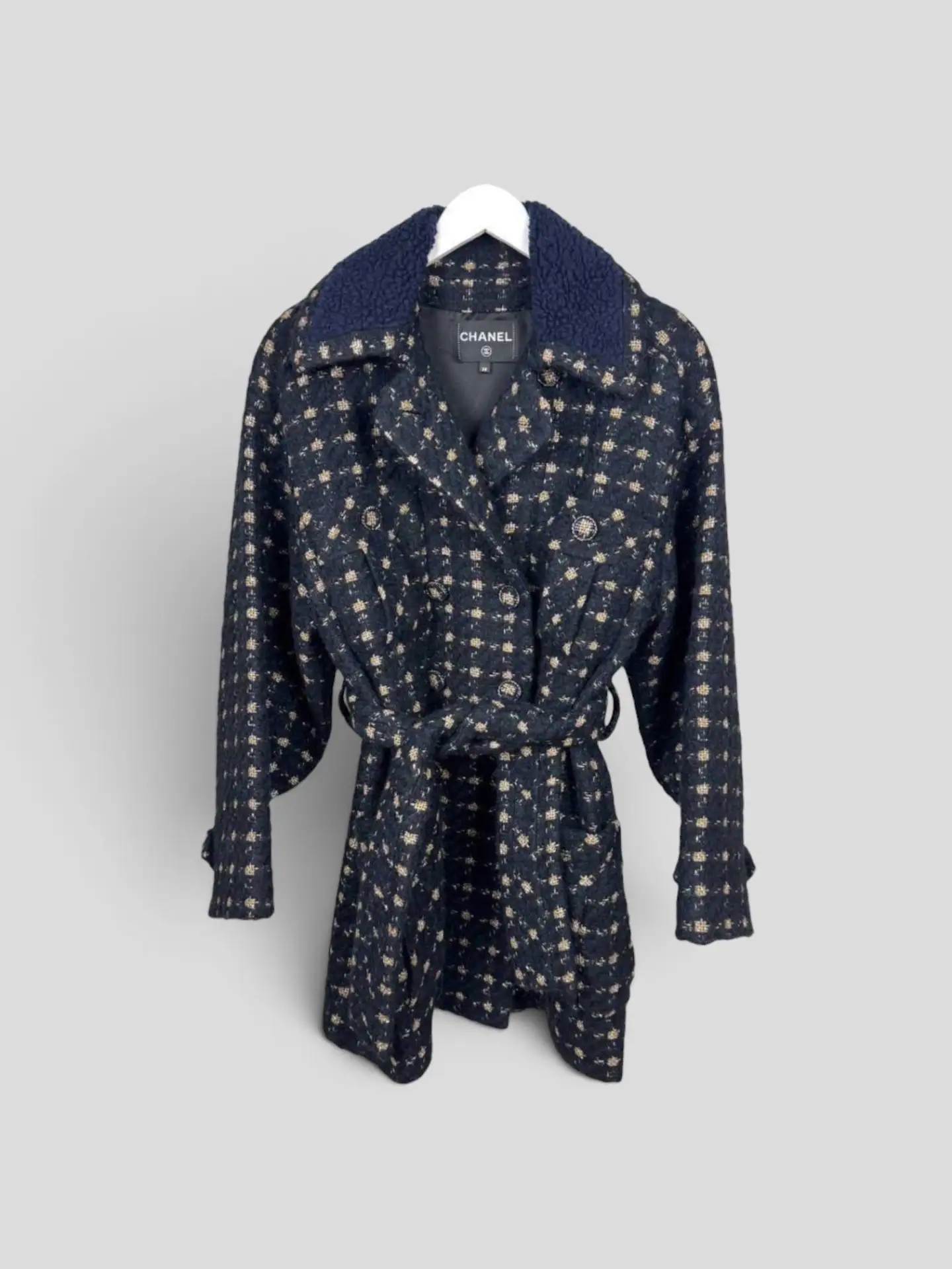 Пальто Chanel в отличном состоянии, маркировка 38, коллекция Fall 2019.
