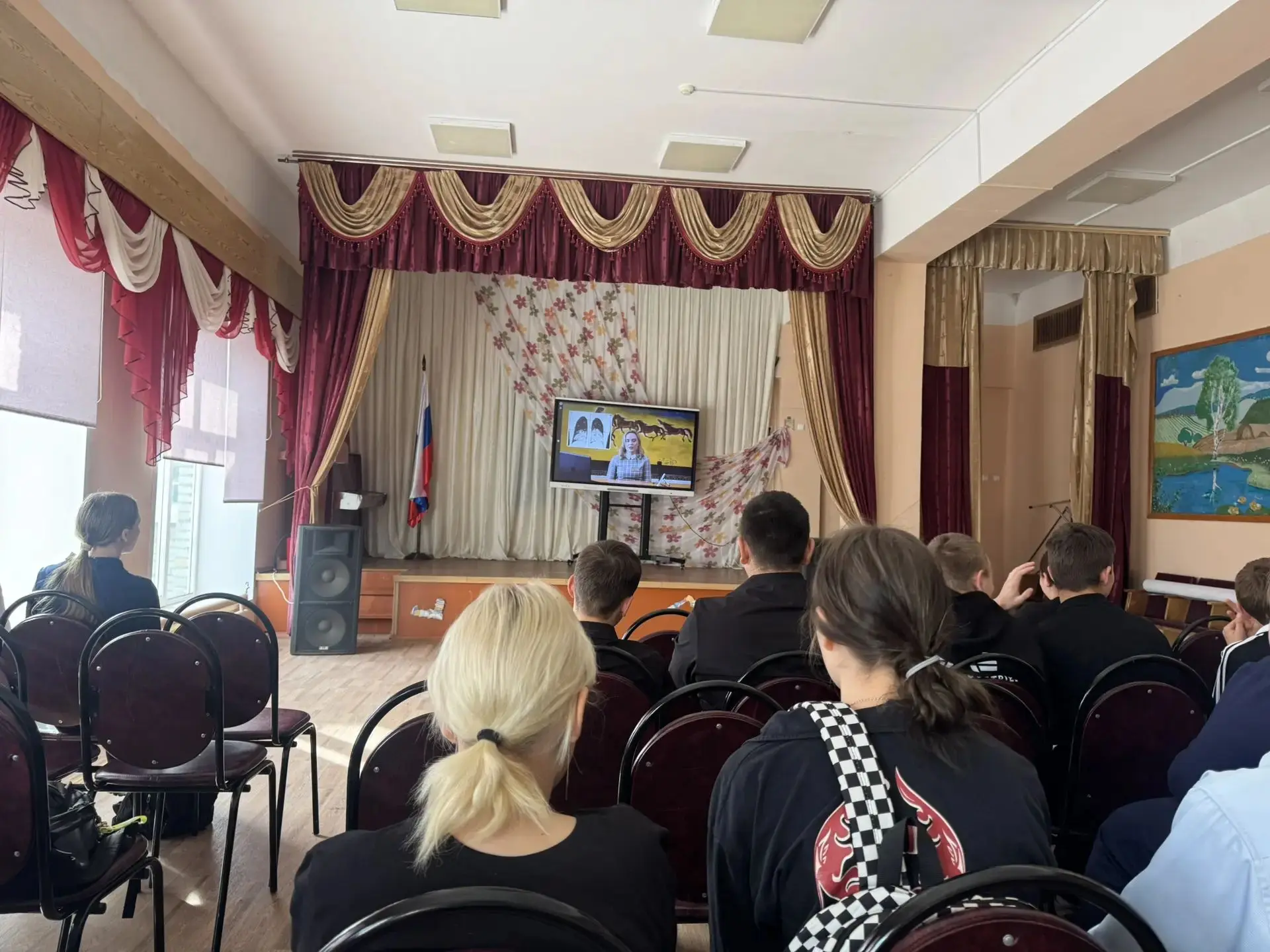 В МОУ СОШ №3 р. п. Земетчино прошла беседа о вредных привычках. Участники обсудили опас...