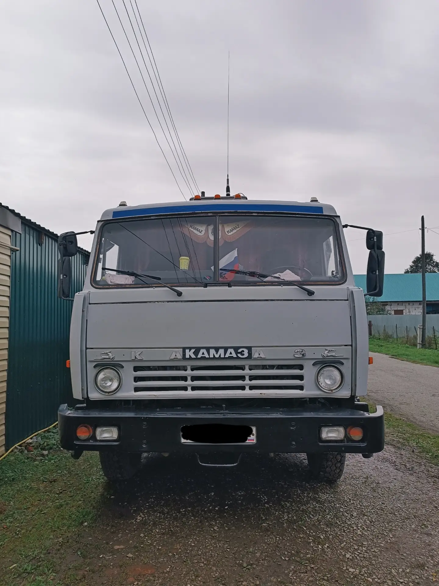 Срочно!!! Продам Камаз!1991г. в.  В полях не работал! Есть доп. запчасти. Входят в стои...