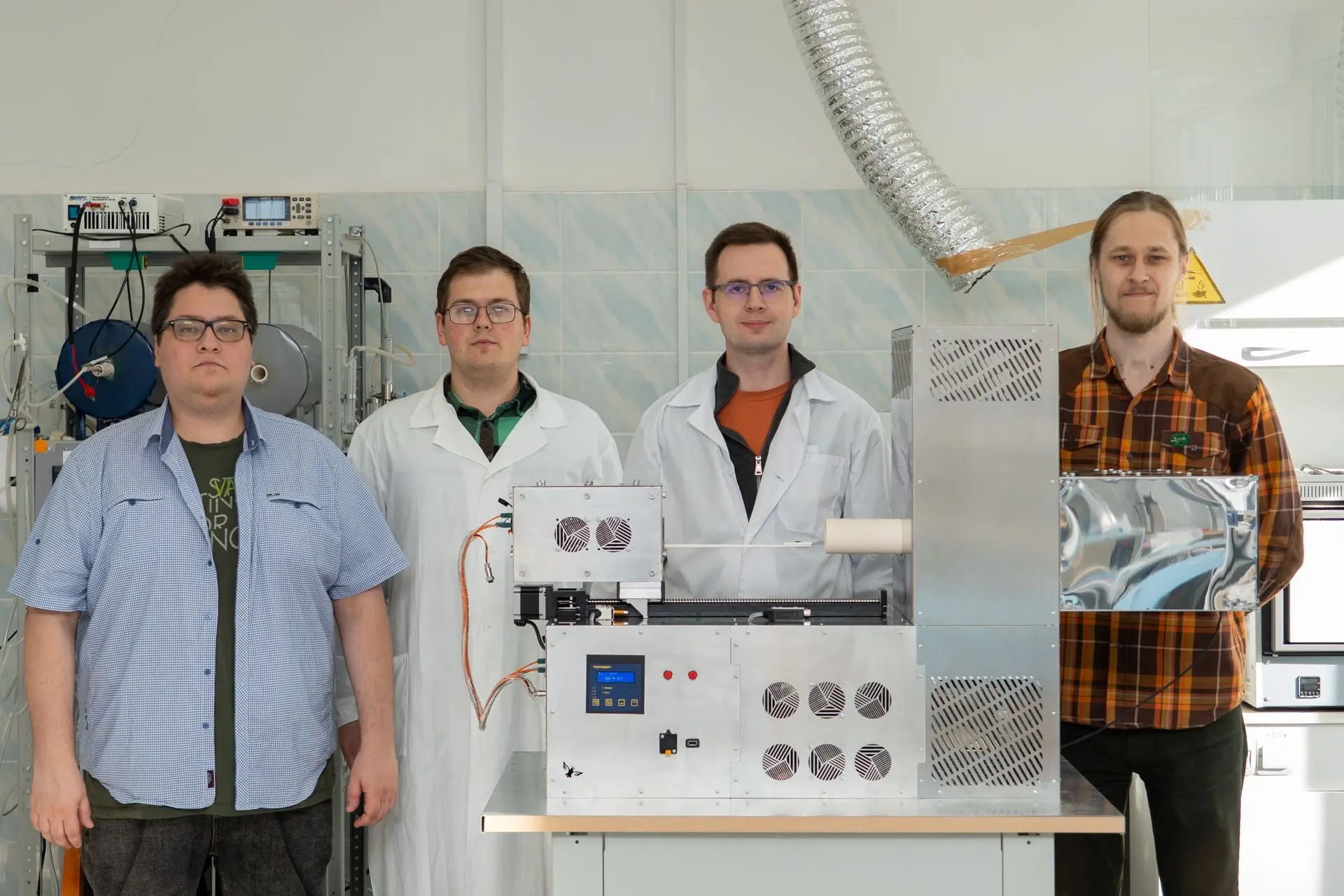 🔬Лаборатория ВятГУ пополнилась отечественным высокотемпературным нагревательным микрос...