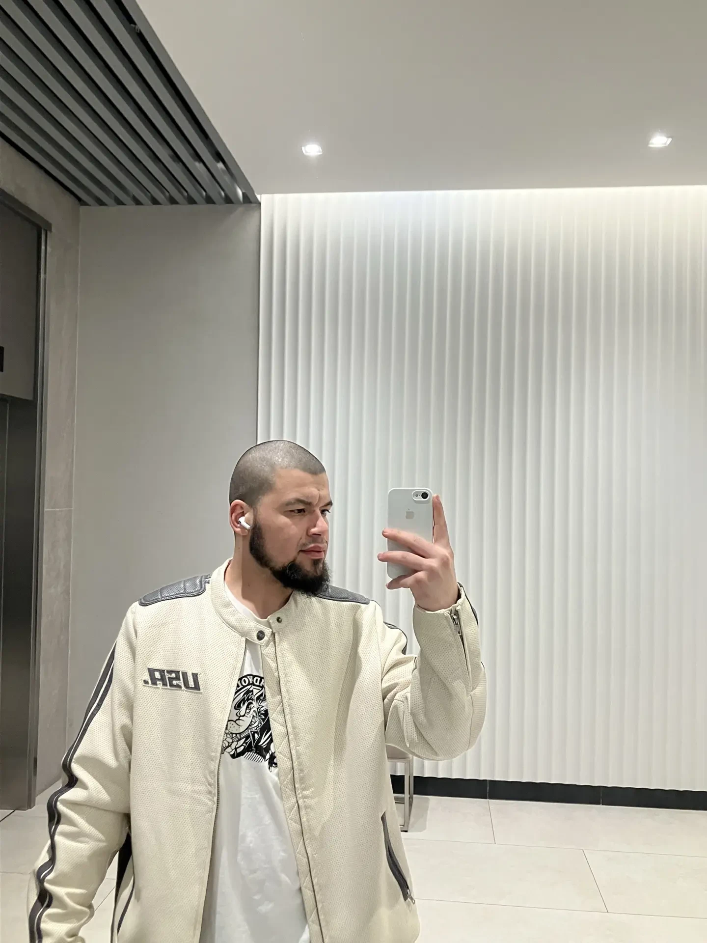 👦 Olyow, 23