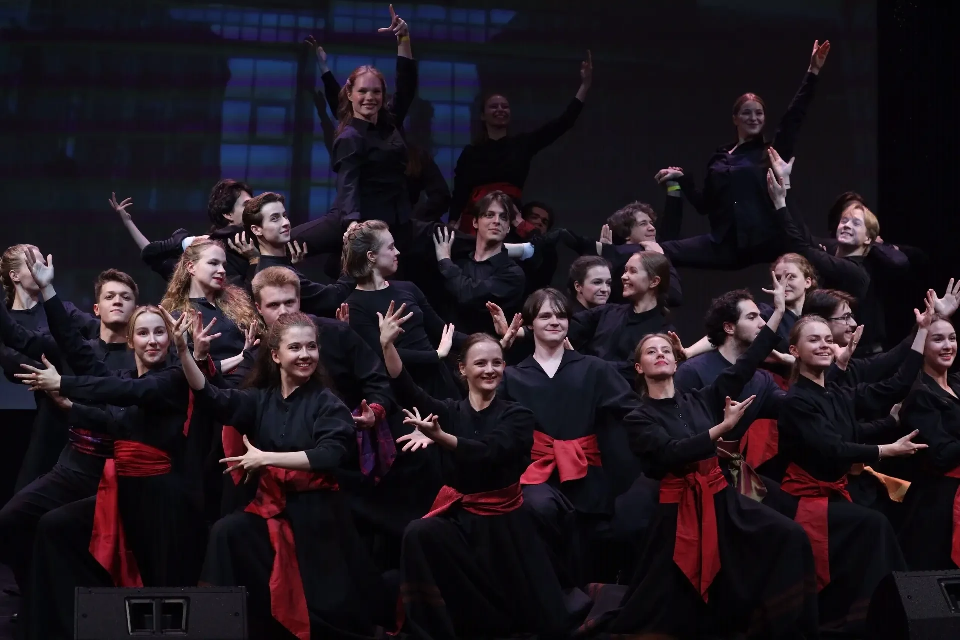 🎭 Праздничный концерт прошёл в Учебном театре «На Моховой»