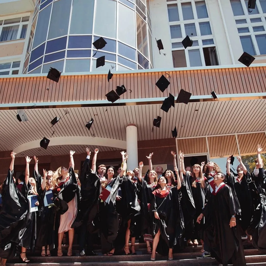 🎓 С благодарностью родному университету