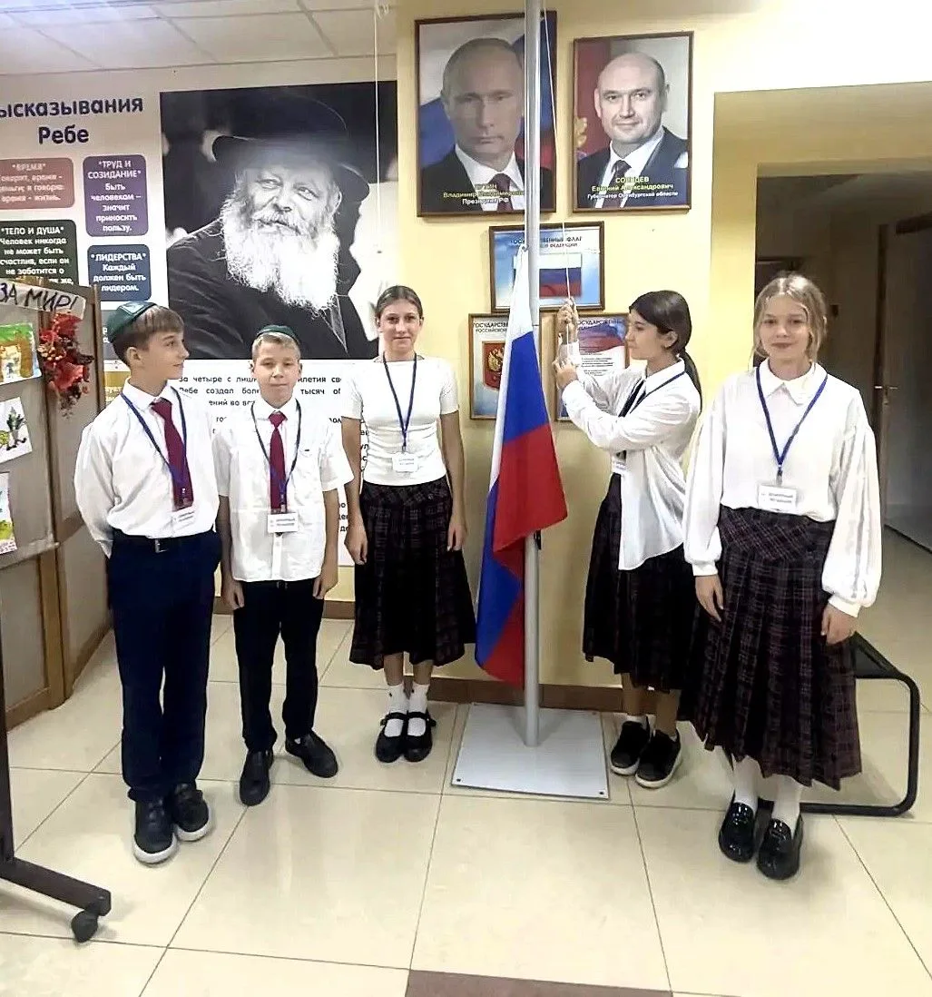 Сегодня, 5 октября, в нашей школе прошли занятия цикла «Разговоры о важном» — сразу две...